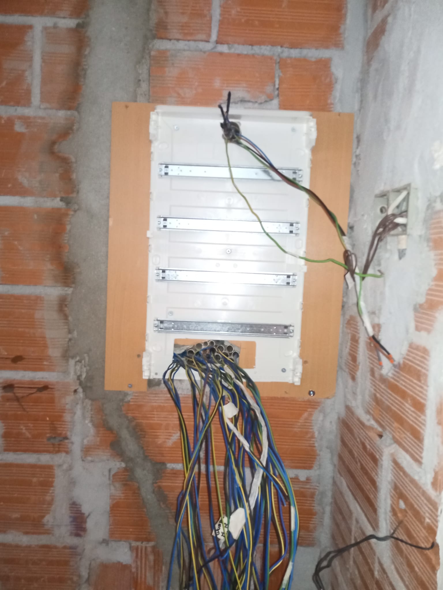 Trabalho realizado pela Alexa Repara — projeto 43