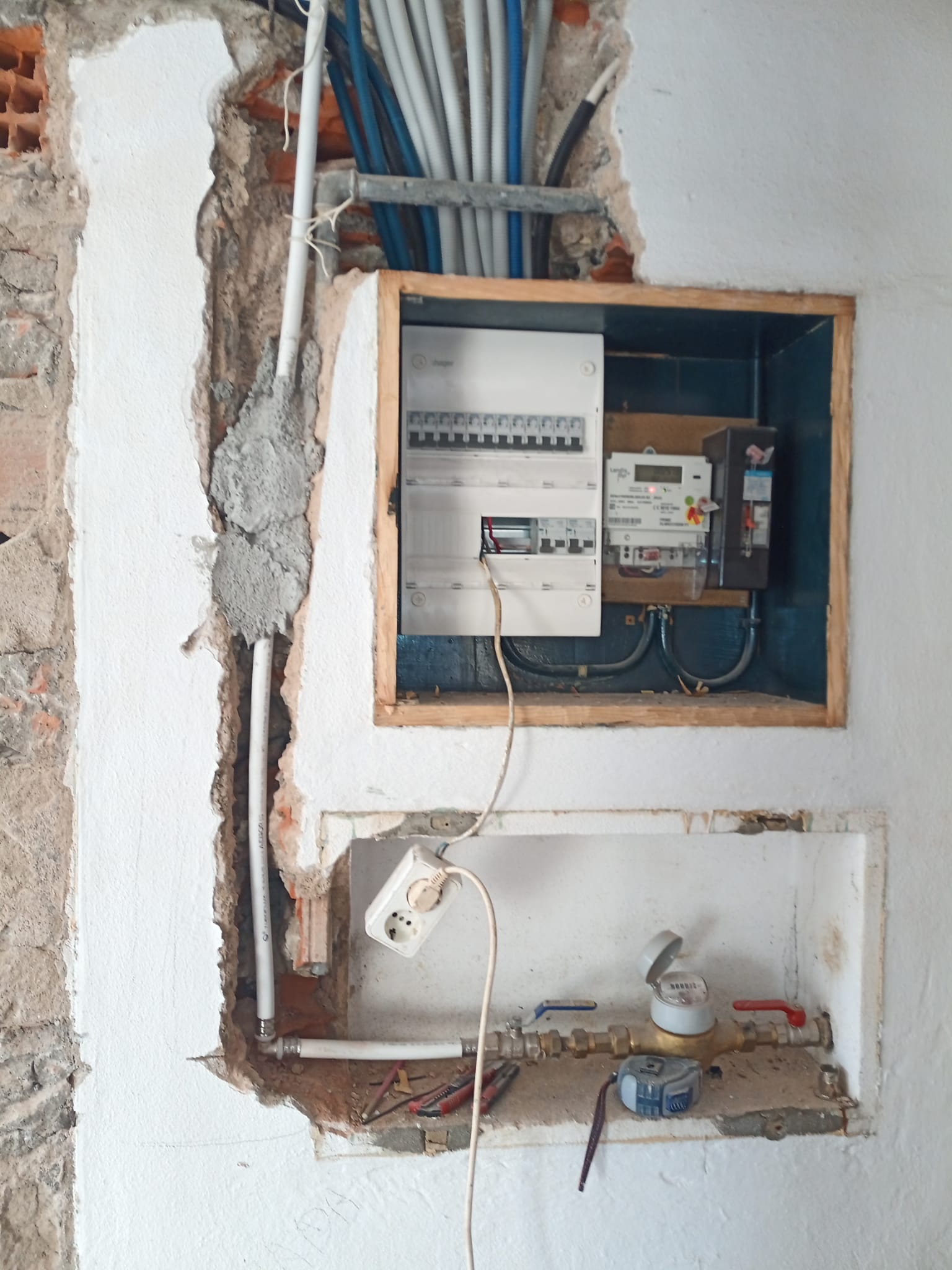 Trabalho realizado pela Alexa Repara — projeto 47